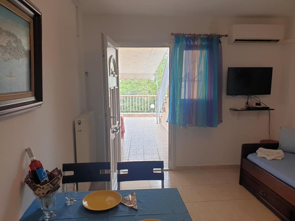 Anna Apartments Néa Péramos Exterior foto